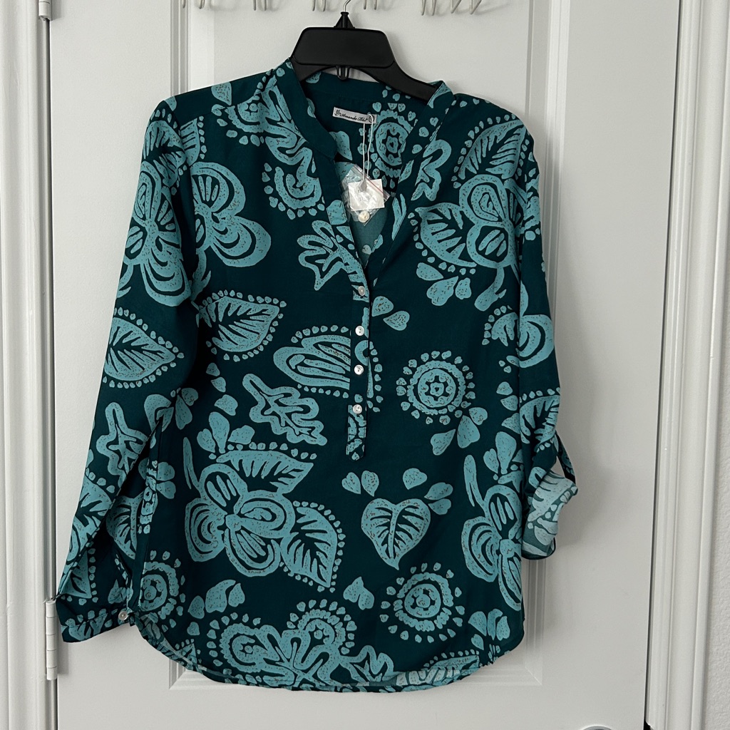 Small Amanda Blu Tunic In She's Of Blue Blue